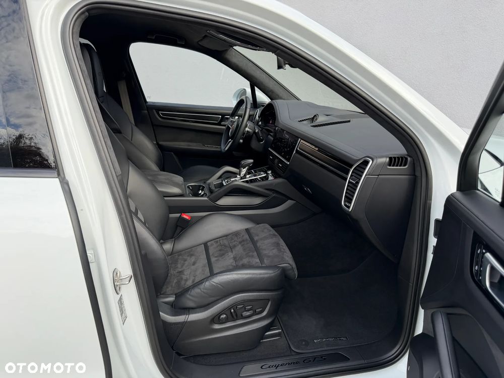 Porsche Cayenne - 13