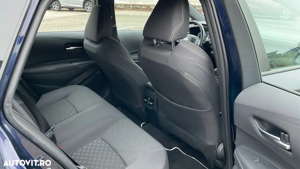 Toyota Corolla TS 1.8 HSD Dynamic - 34