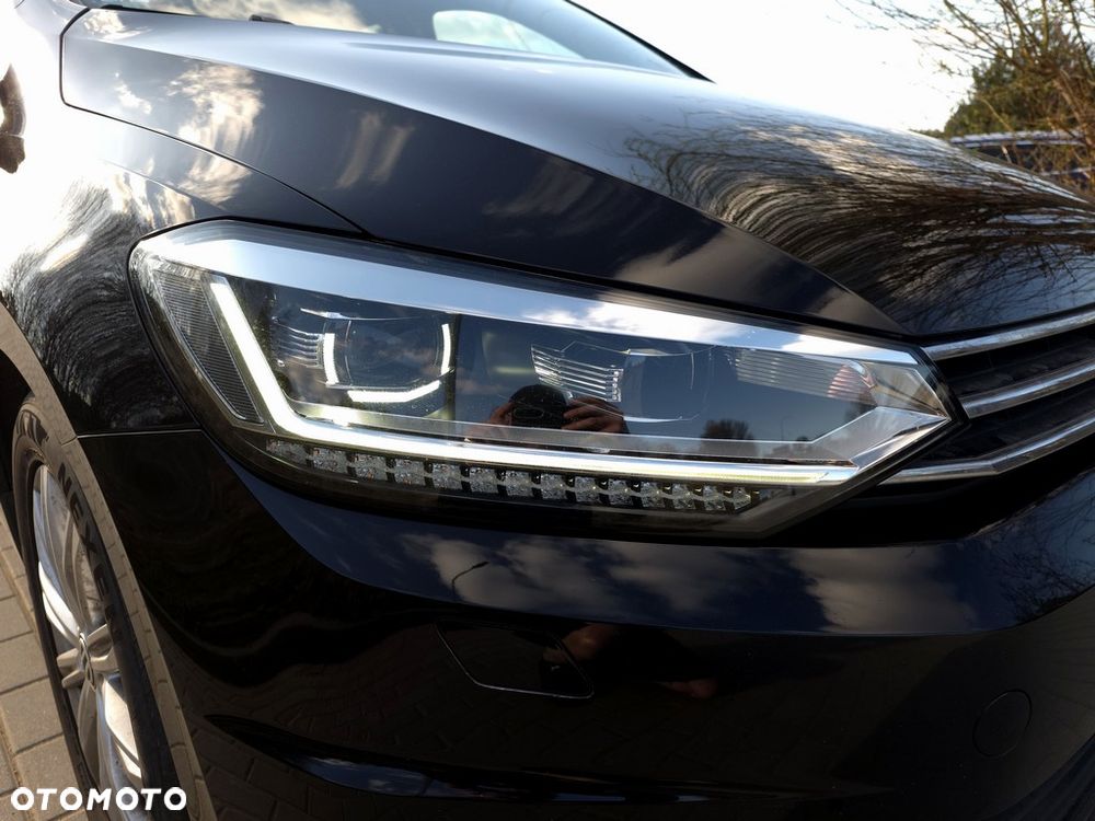 Volkswagen Touran 2.0 TDI BMT Highline - 26