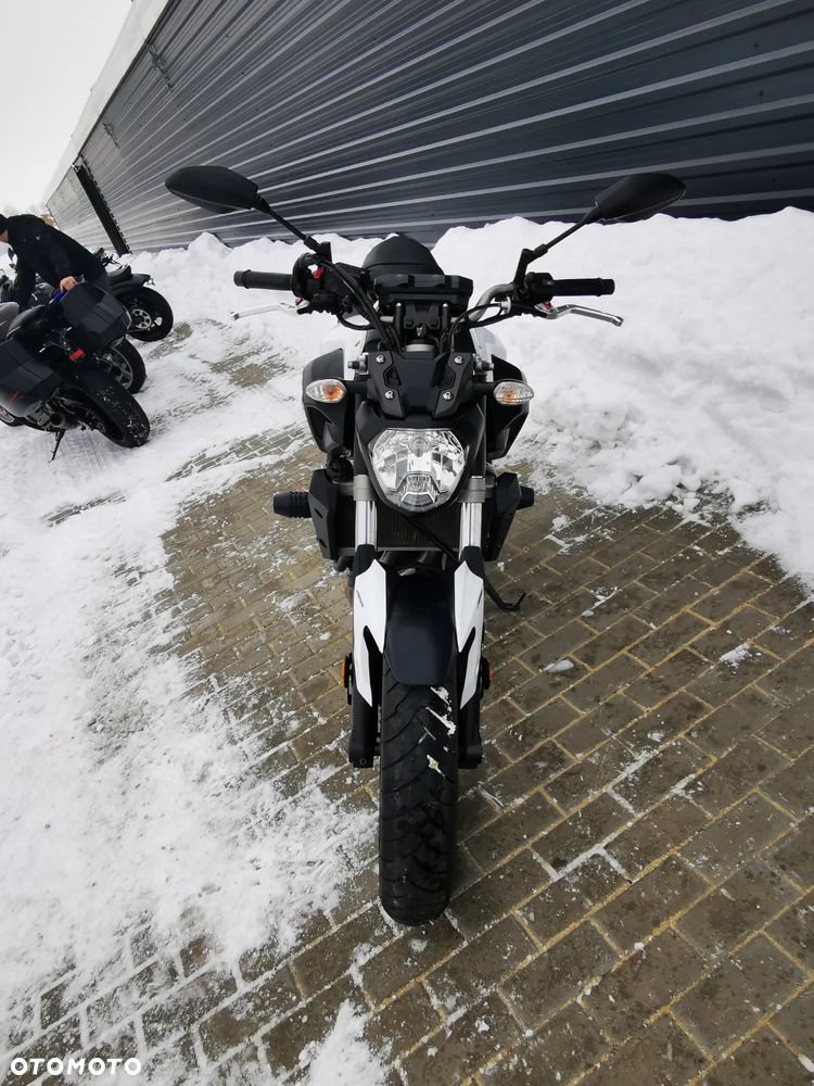 Yamaha MT - 16