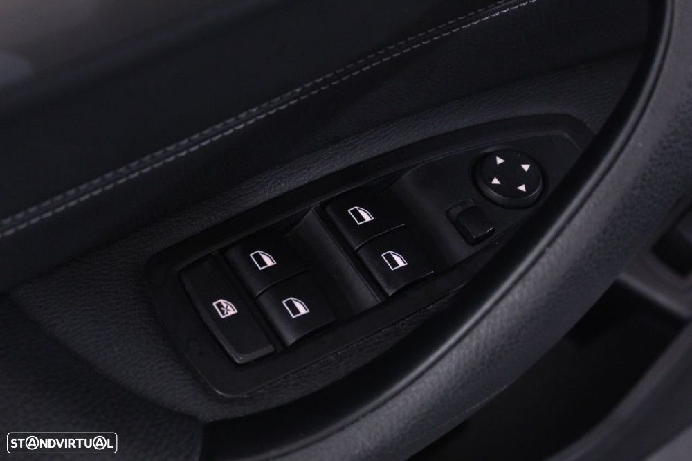 BMW X1 16 d sDrive Auto xLine - 20