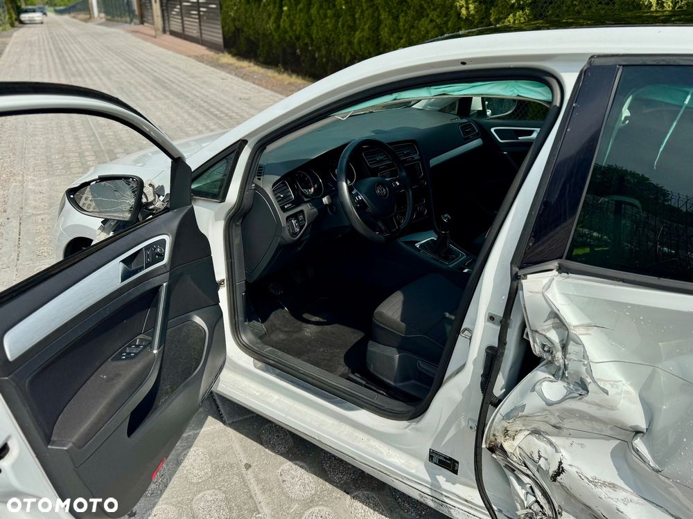 Volkswagen Golf 1.2 TSI BlueMotion Technology Cup - 14