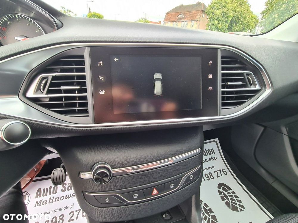 Peugeot 308 SW PureTech 130 Allure - 17