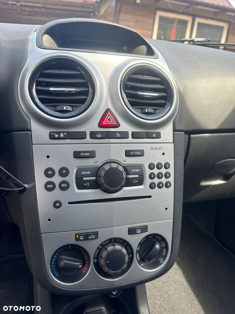 Opel Corsa 1.4 16V 150 Jahre - 15