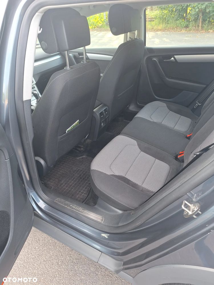 Volkswagen Passat - 9