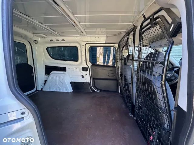 Fiat Doblo 1.4 T-Jet 16V Easy - 13