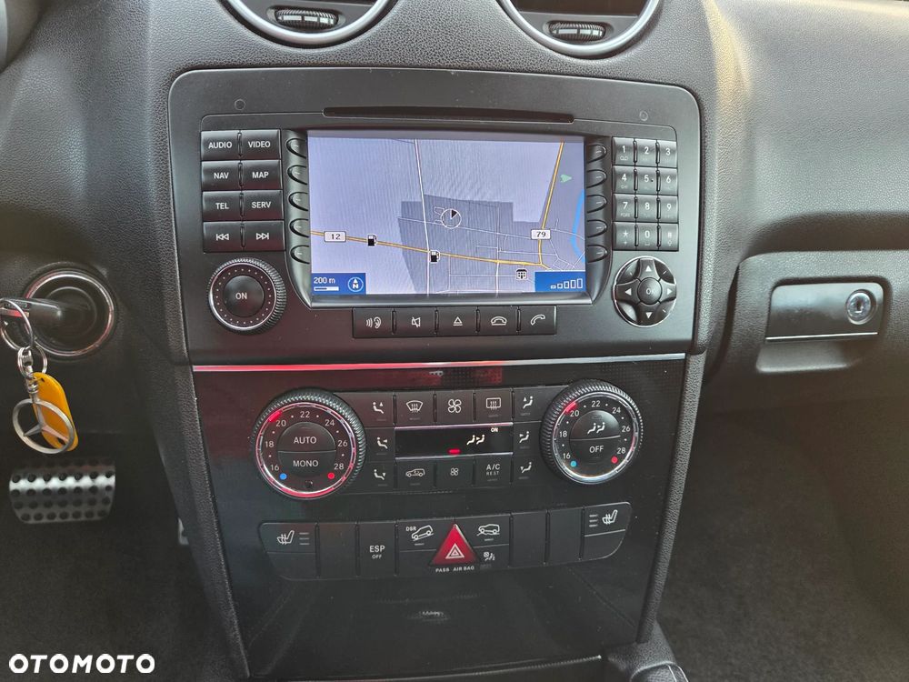 Mercedes-Benz ML - 23