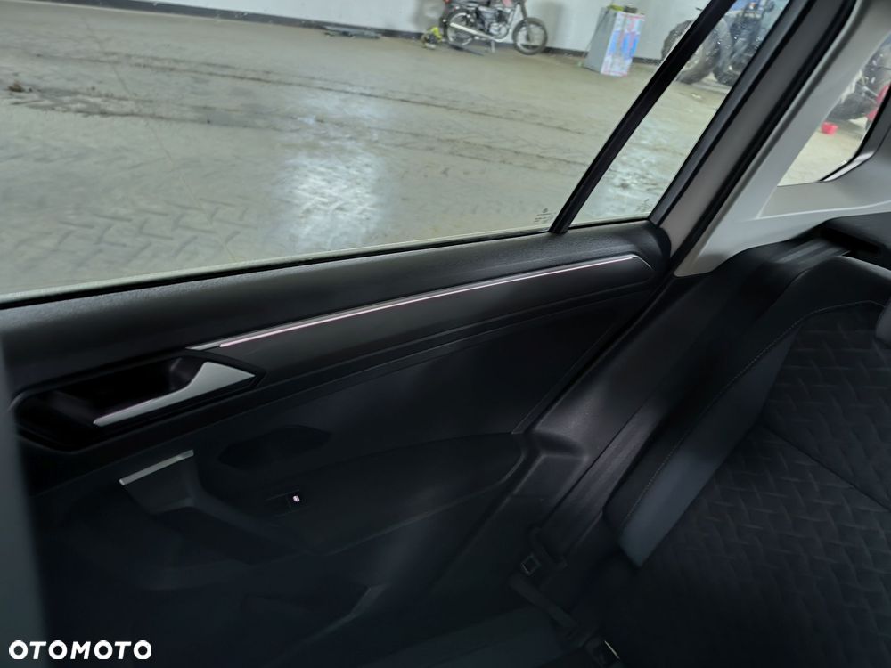 Volkswagen Tiguan 2.0 TDI SCR IQ.DRIVE - 24