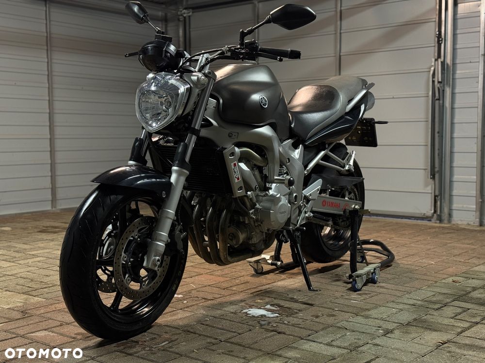 Yamaha FZ6 - 3