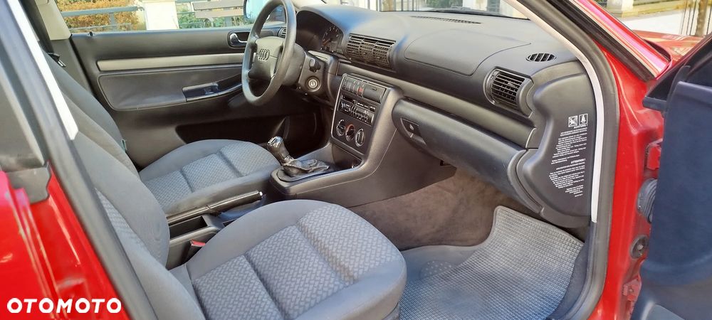 Audi A4 Limousine 1.6 - 10