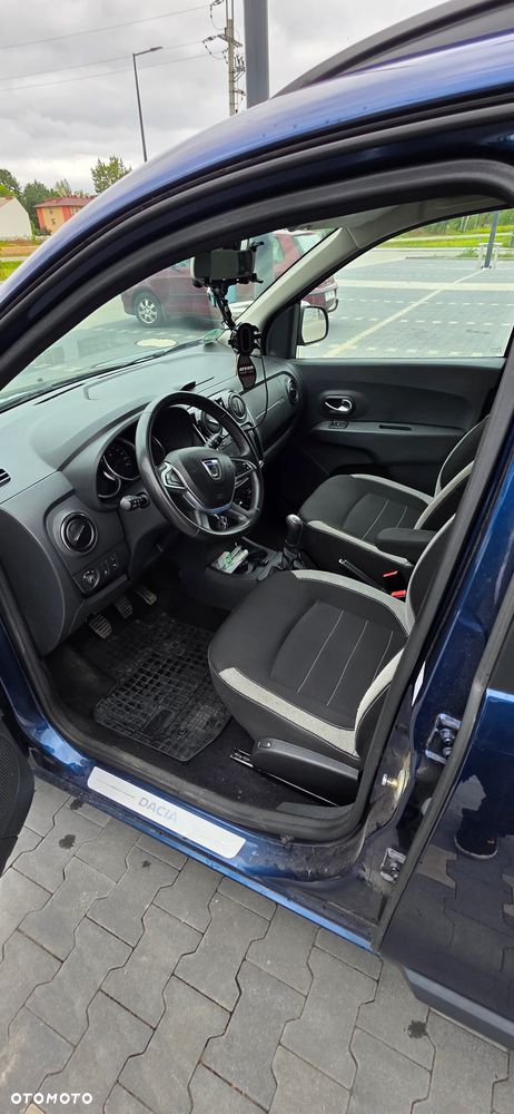 Dacia Lodgy 1.6 SCe Stepway S&S - 4