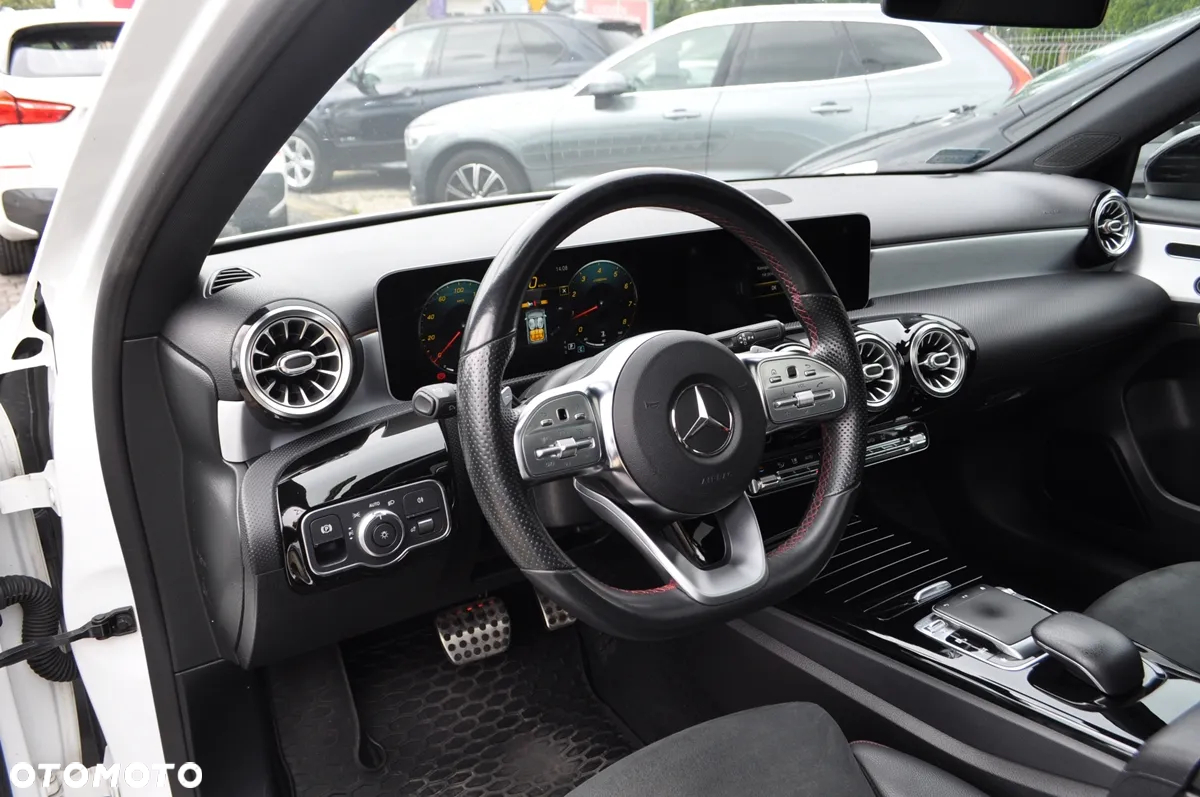 Mercedes-Benz Klasa A 200 AMG Line 7G-DCT - 11
