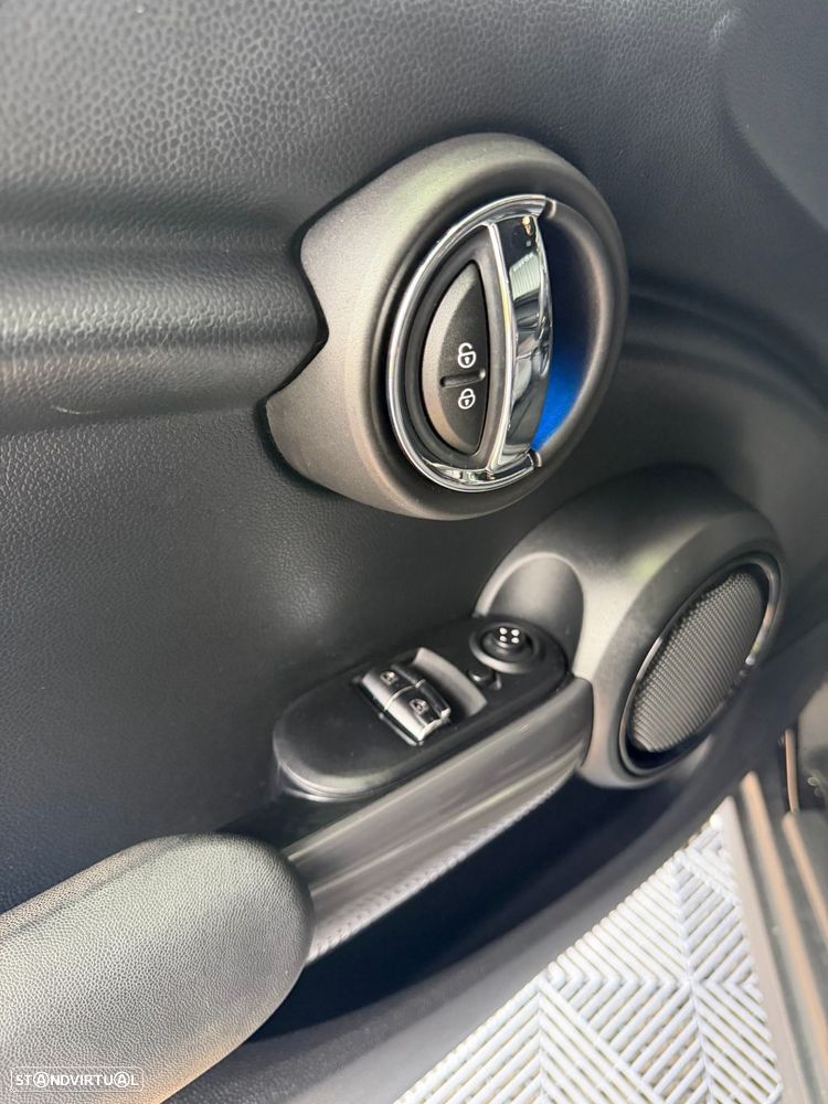 MINI 3 Portas One Auto - 11