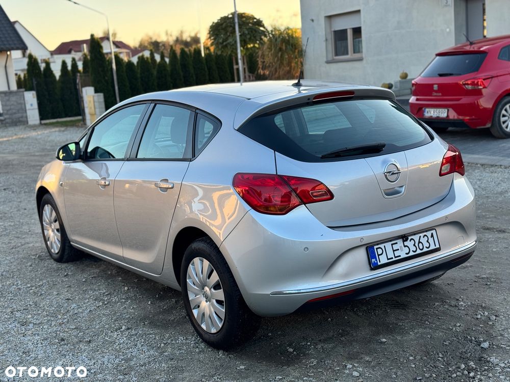 Opel Astra - 9