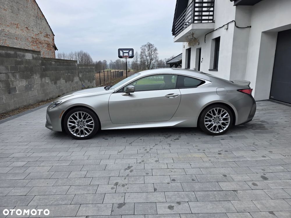 Lexus RC - 3