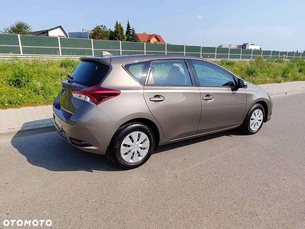 Toyota Auris 1.6 Classic Plus - 27
