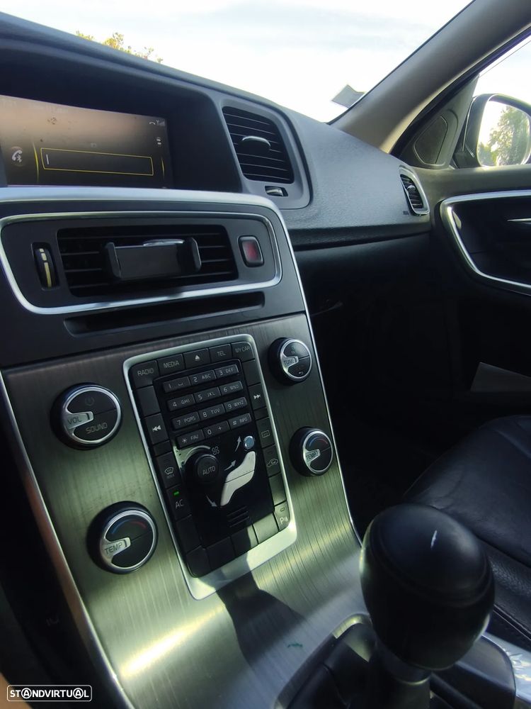 Volvo S60 2.0 D3 Momentum - 27