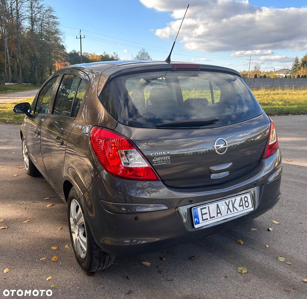 Opel Corsa 1.4 16V Cosmo - 5