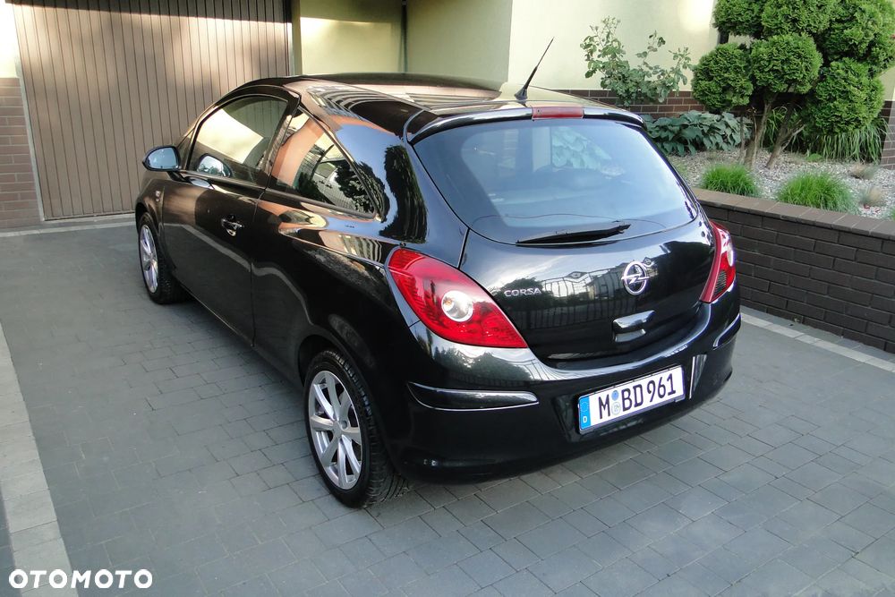 Opel Corsa 1.4 16V 150 Jahre - 5