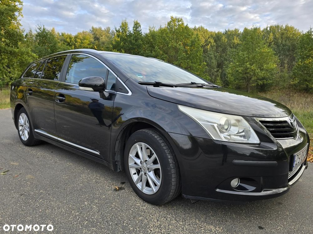 Toyota Avensis 1.6 Premium - 6