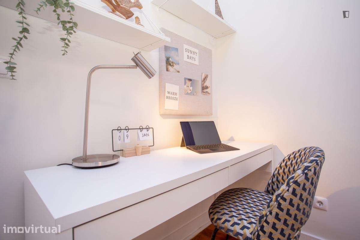 Quarto - localizado em Alcântara Lisbon - Grande imagem: 4/33