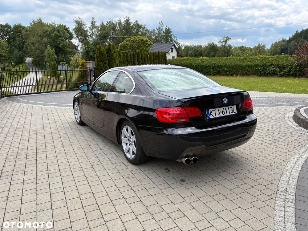 BMW Seria 3 325i - 2