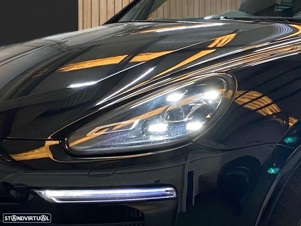 Porsche Cayenne Platinum Edition - 5