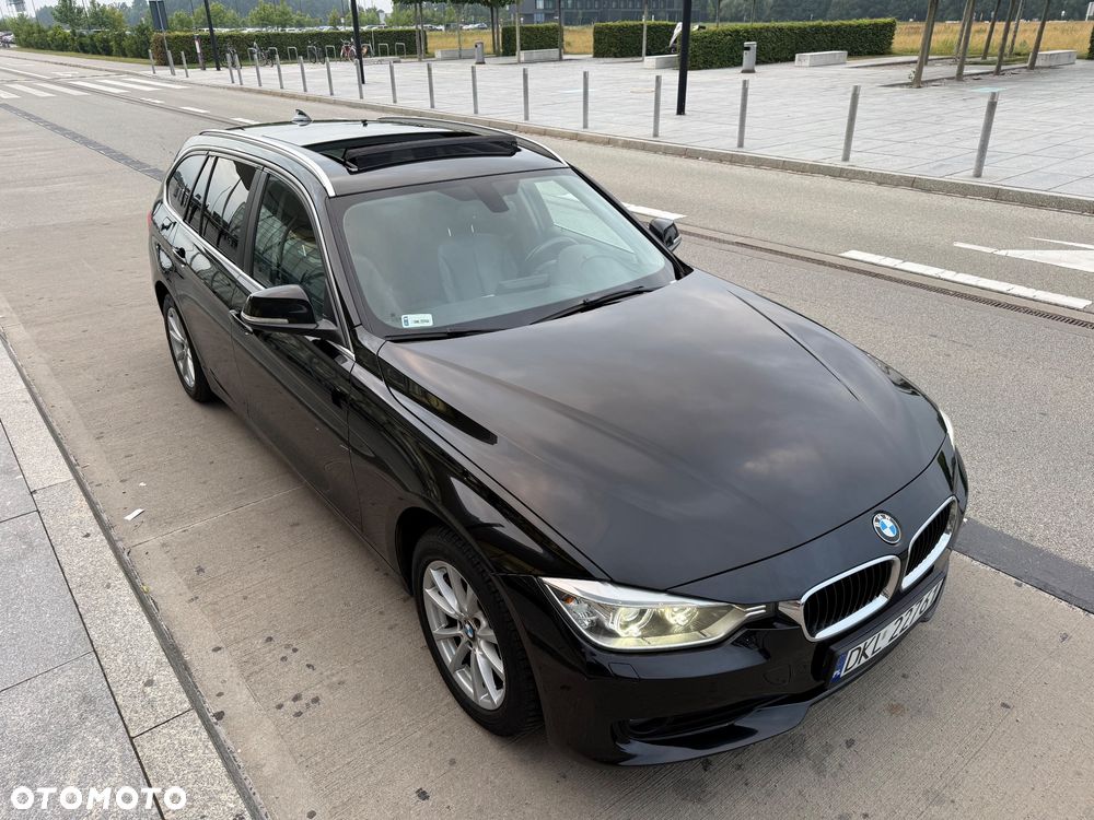 BMW Seria 3 320d Efficient Dynamics Edition - 32