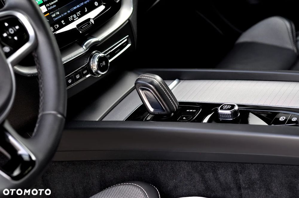 Volvo XC 60 T6 AWD Recharge Geartronic RDesign - 34