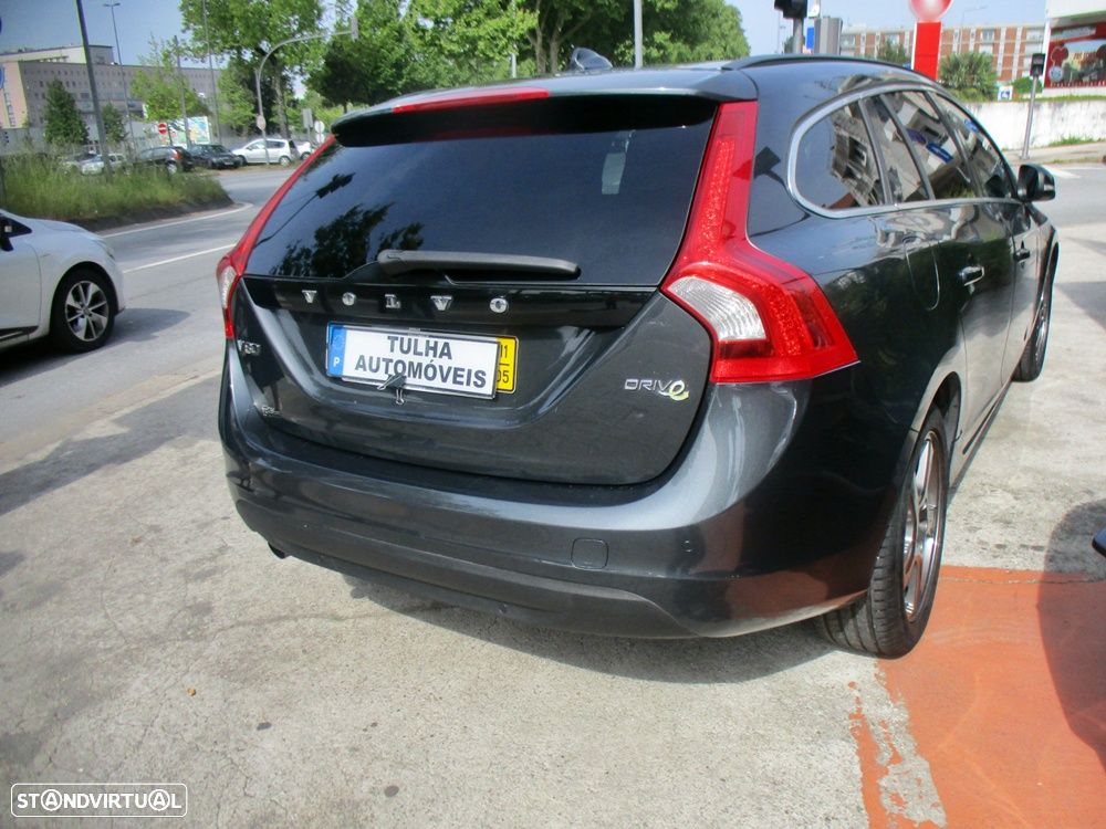 Volvo V60 DRIVe Momentum - 9