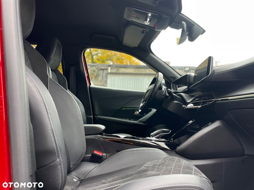 Peugeot 2008 BlueHDi 130 GT S&S EAT8 - 13