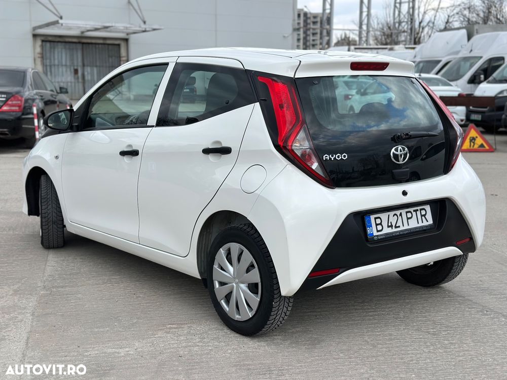 Toyota Aygo 1.0 VVY-I 5 usi X-play - 12