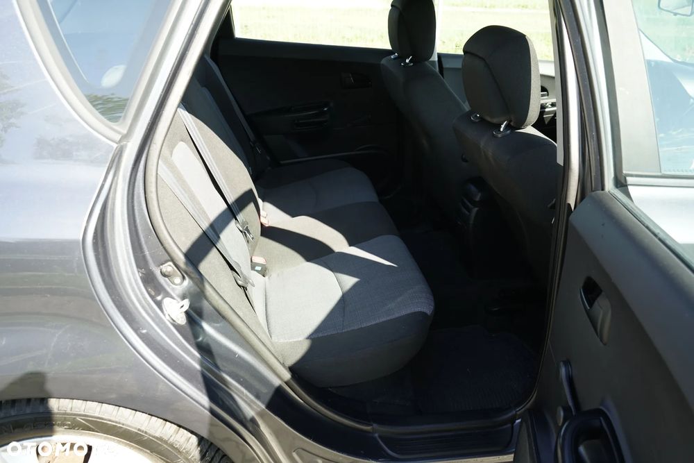 Kia Ceed 1.6 CRDi 90 Vision - 21