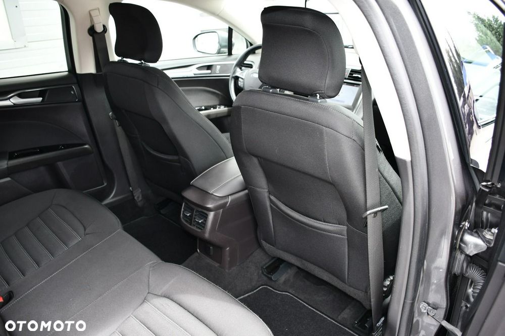 Ford Mondeo - 34