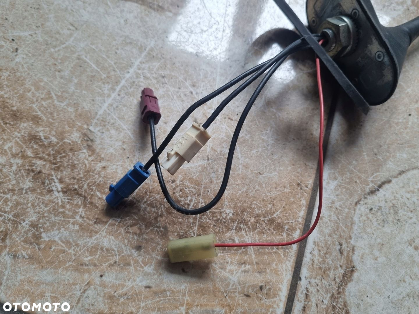 ANTENA BAT GPS RADIA MAN TGX TGS TGL TGM EURO 6 - 2