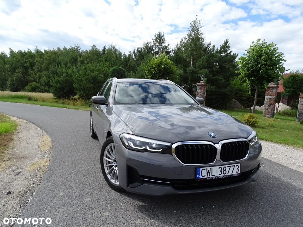 BMW Seria 5 520e Luxury Line