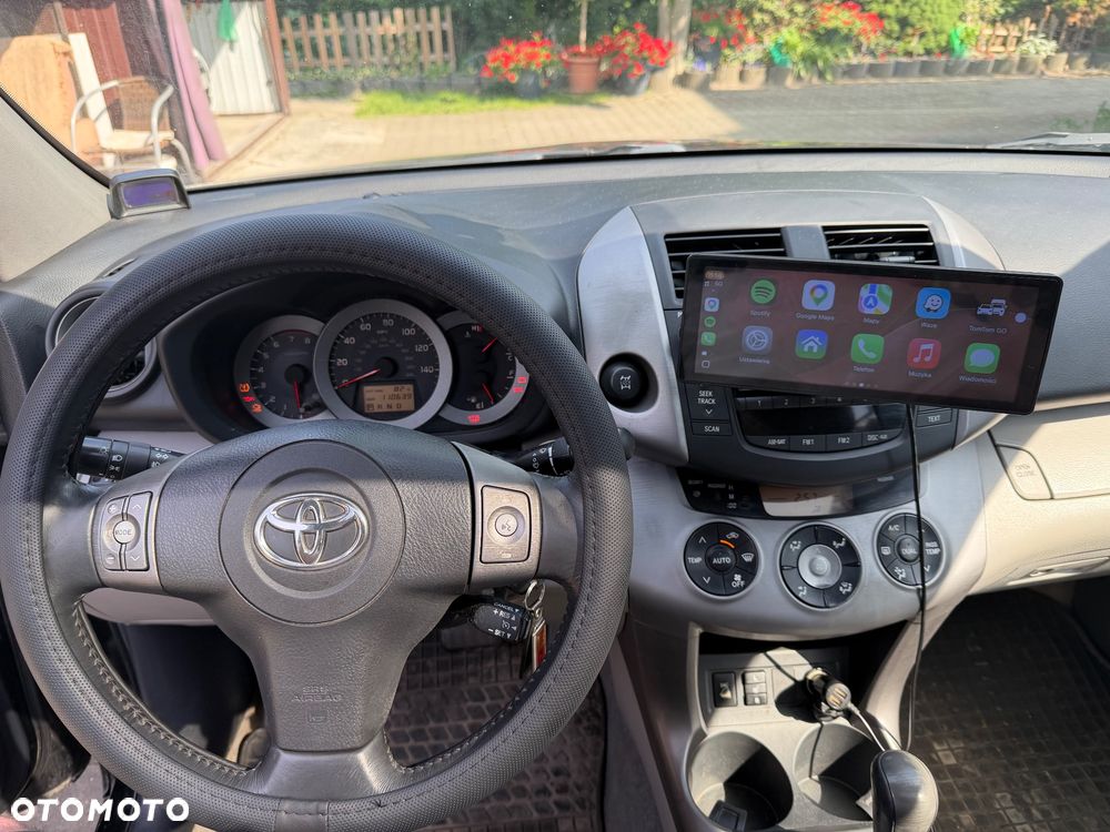 Toyota RAV4 - 13