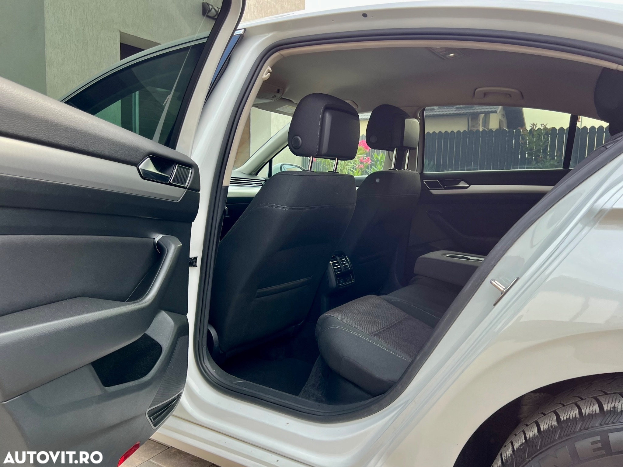 Volkswagen Passat 1.6 TDI (BlueMotion Technology) DSG Comfortline - 18
