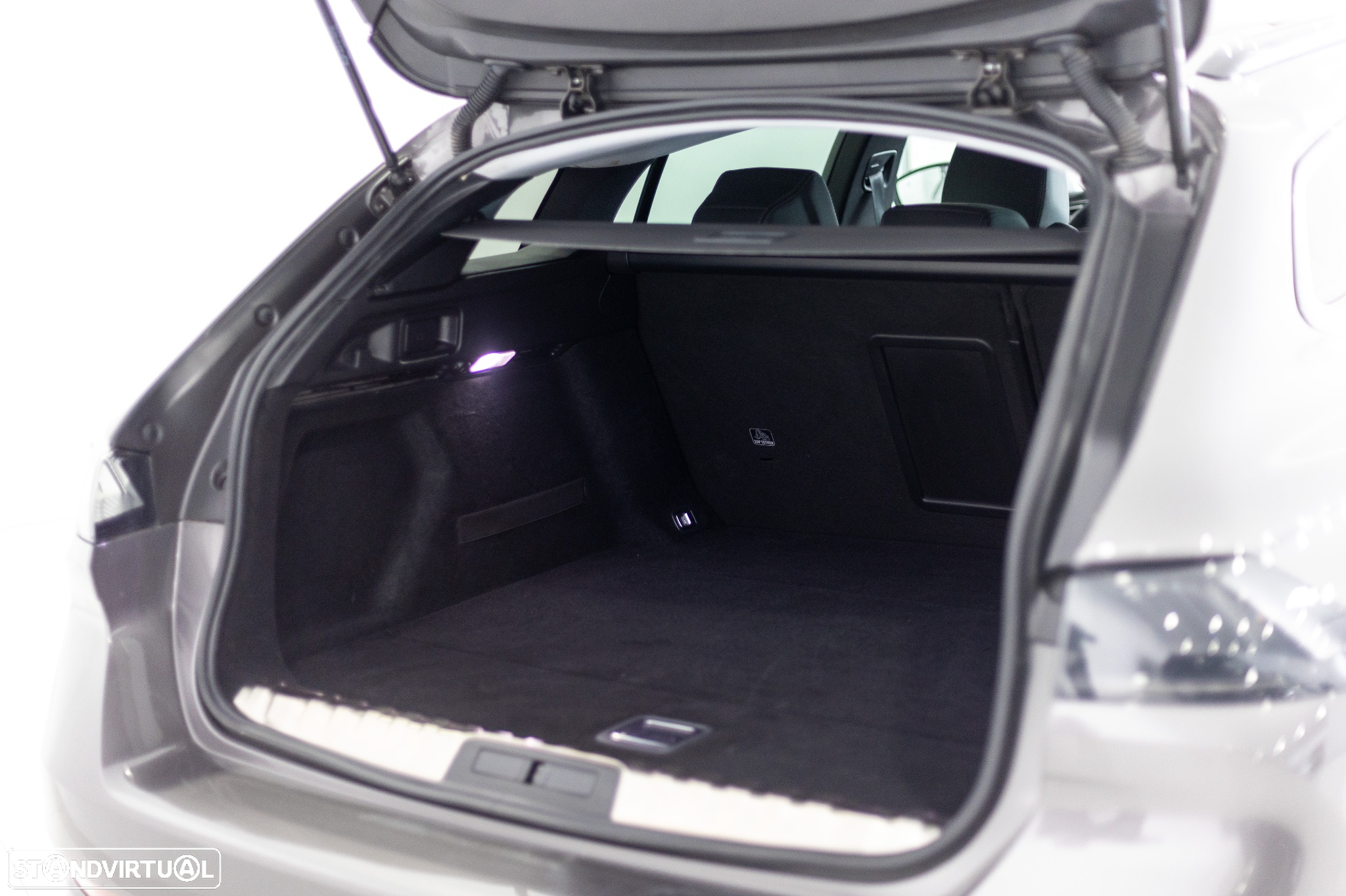Peugeot 508 SW 1.5 BlueHDi Allure EAT8 - 14