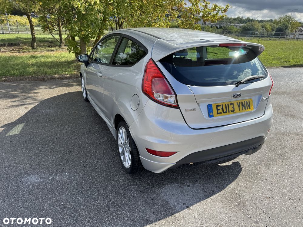 Ford Fiesta 2013 photo 4