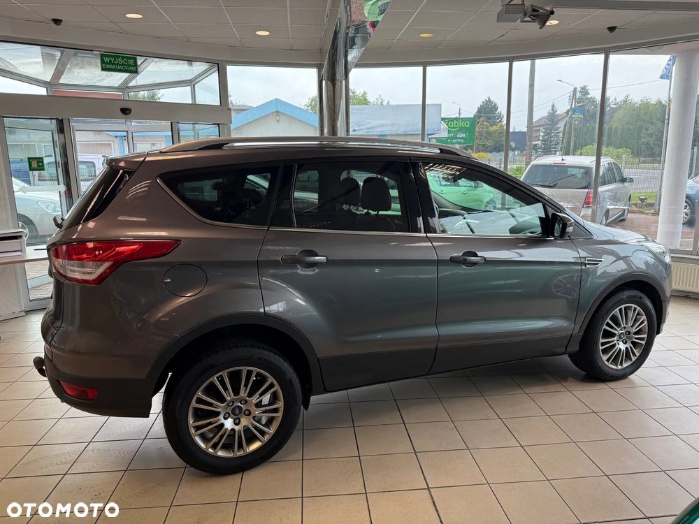 Ford Kuga 2.0 TDCi 2x4 Titanium - 8