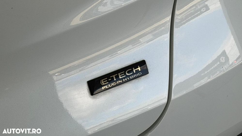 Renault Captur PHEV 160 Techno - 11