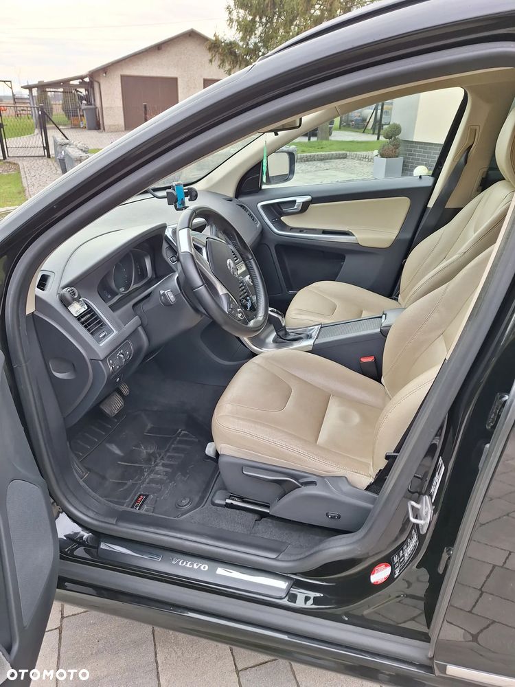 Volvo XC 60 D4 Drive-E Momentum - 8