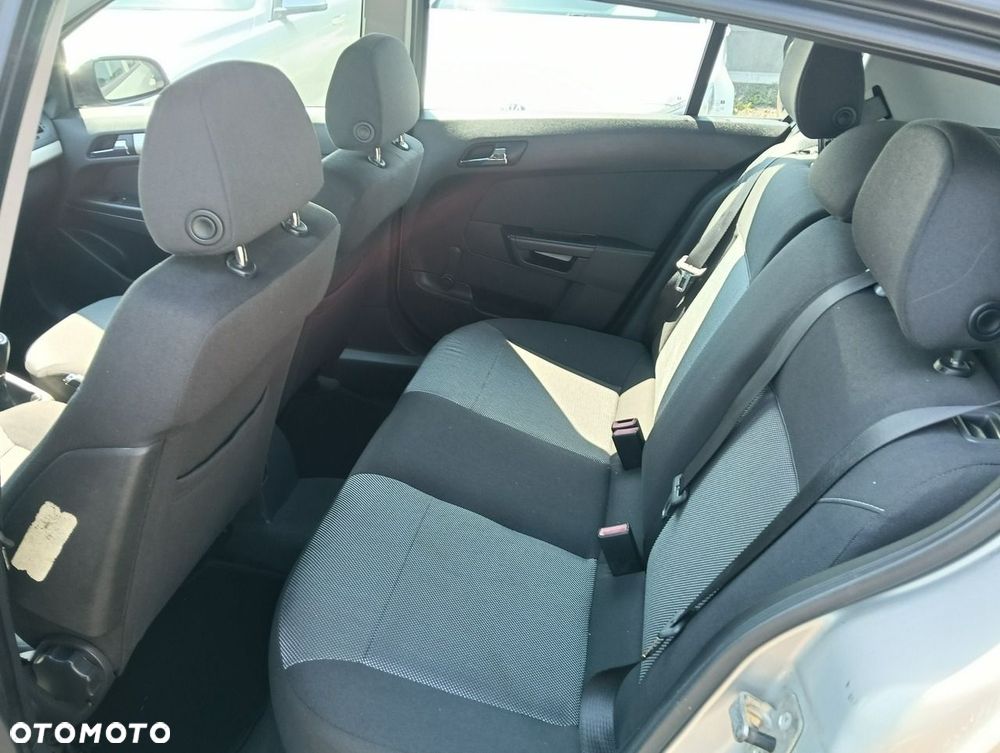 Opel Astra 1.6 Innovation 110 Jahre - 13