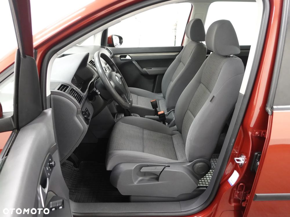 Volkswagen Touran - 20