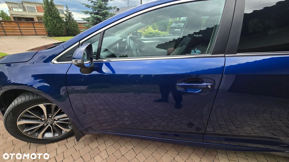 Toyota Avensis - 25