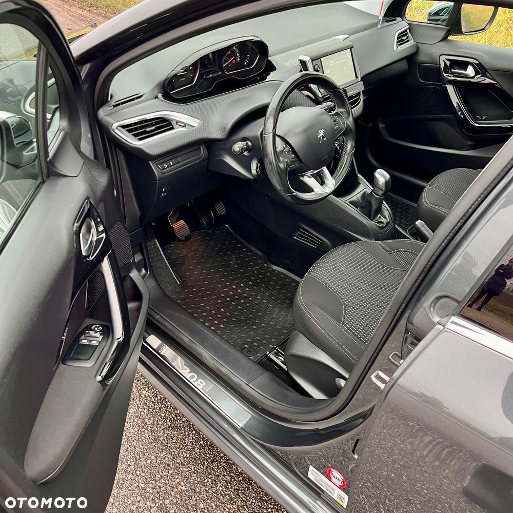 Peugeot 208 82 PureTech Style - 9