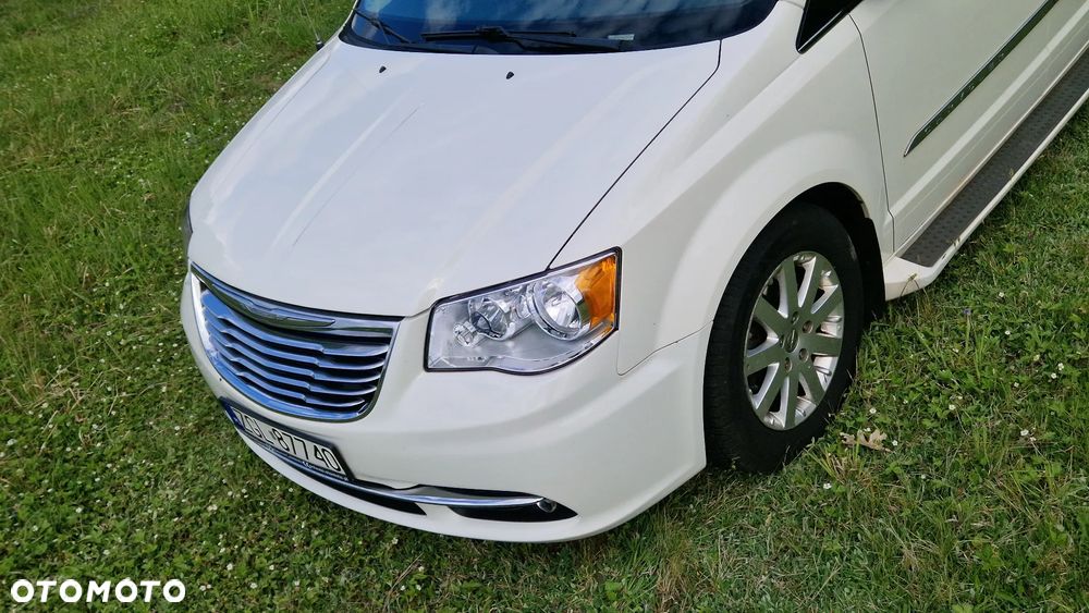 Chrysler Town & Country 3.6 Touring - 11