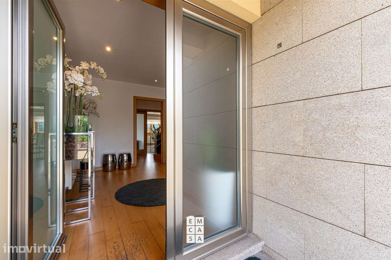 Moradia T3 com Piscina | Elegância, Conforto e Exclusividade junto ao - Grande imagem: 4/60