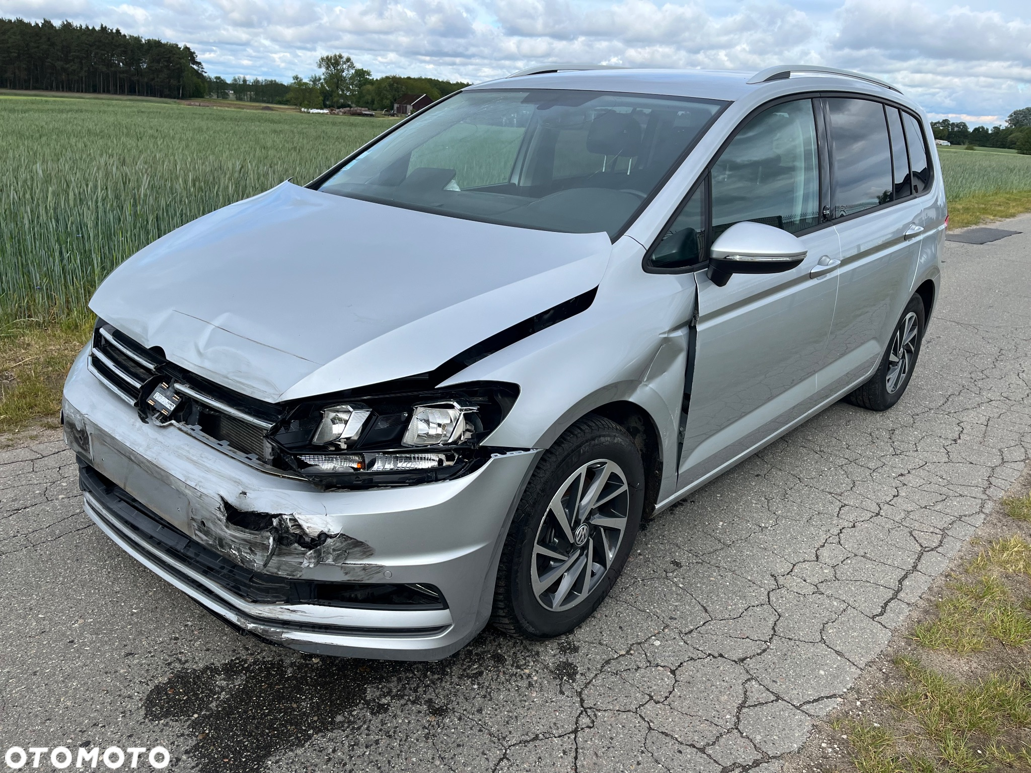 Volkswagen Touran 1.6 TDI SCR (BlueMotion Technology) SOUND - 2